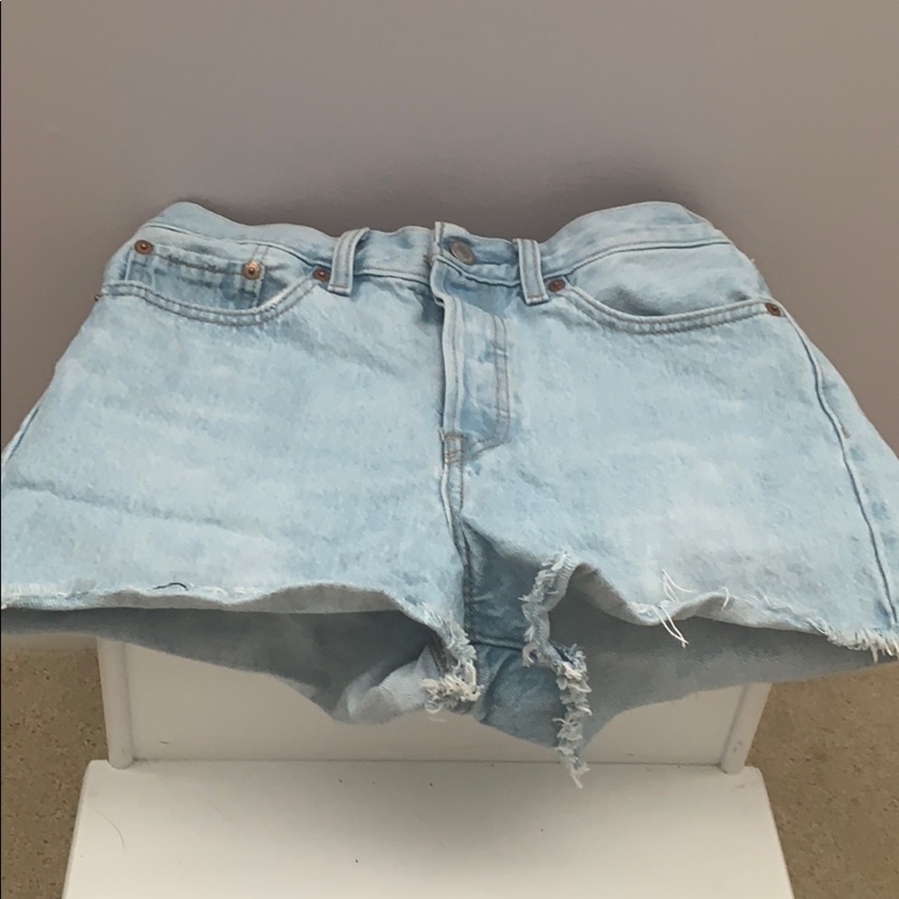 Levi High waisted jean shorts